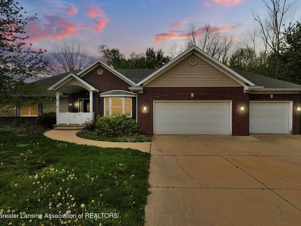 1119 Candela Lane, Grand Ledge, MI 48837