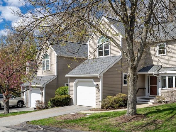 32 Bishops Forest Dr, Unit 32, Waltham, MA 02452