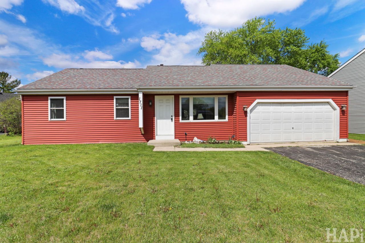 1711 N Orleans Street, McHenry, IL 60050 Main Photo