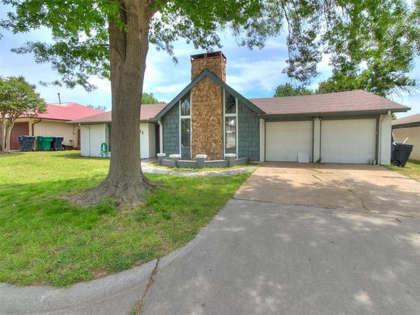 8104 Westwood Circle, Oklahoma City, OK 73127
