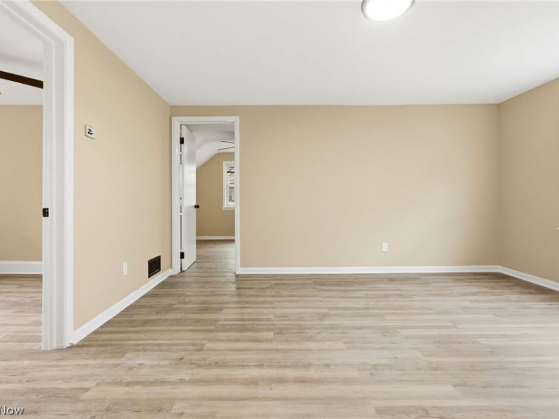 10710 Reno Avenue , Cleveland, OH 44105 Photo 20