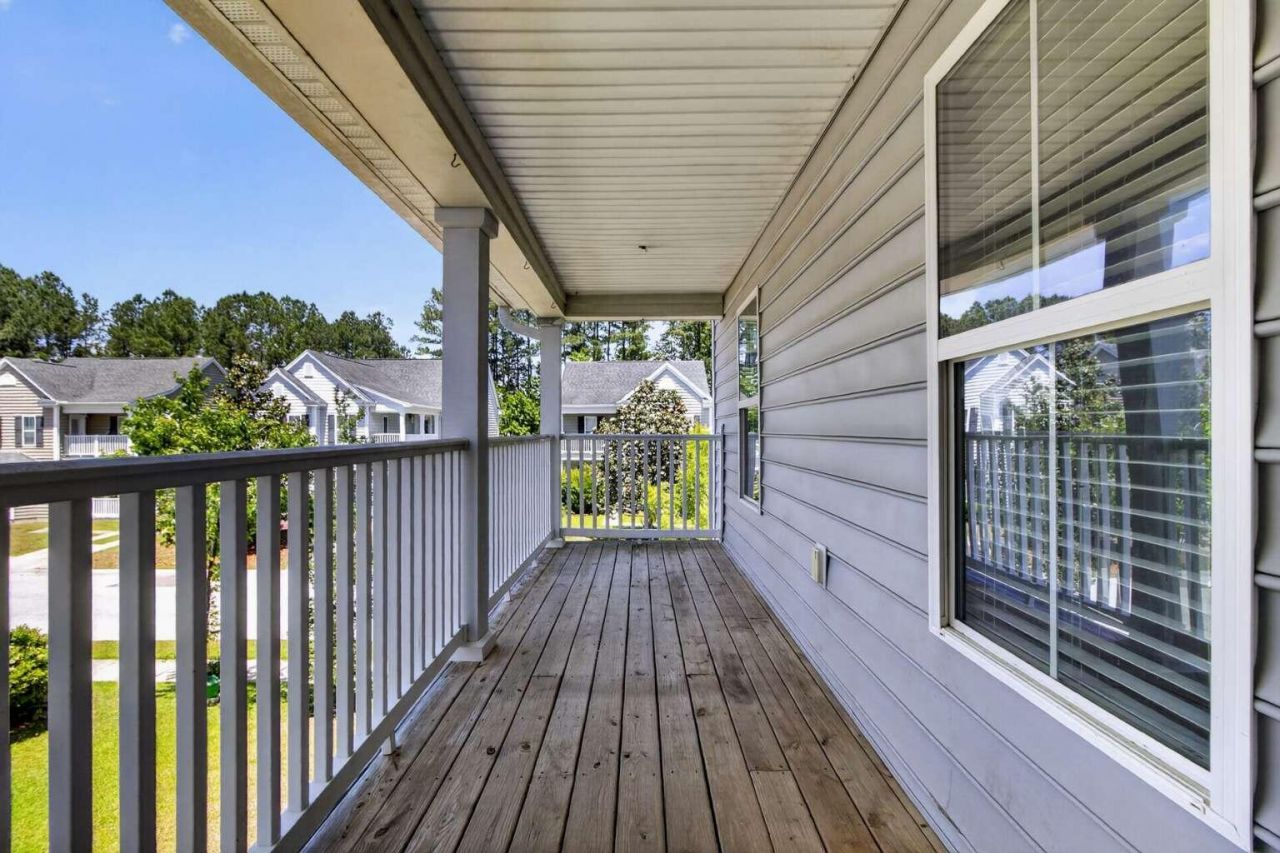 235 Cameron Street Photo 10