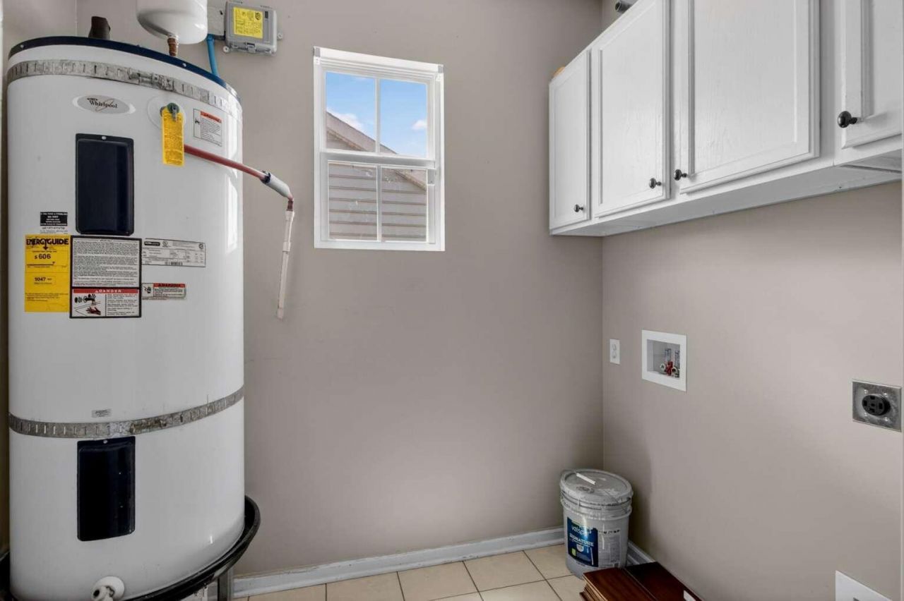 235 Cameron Street Photo 6