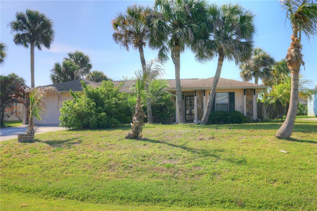 1061 Carnation Drive, Sebastian, FL 32958 Photo