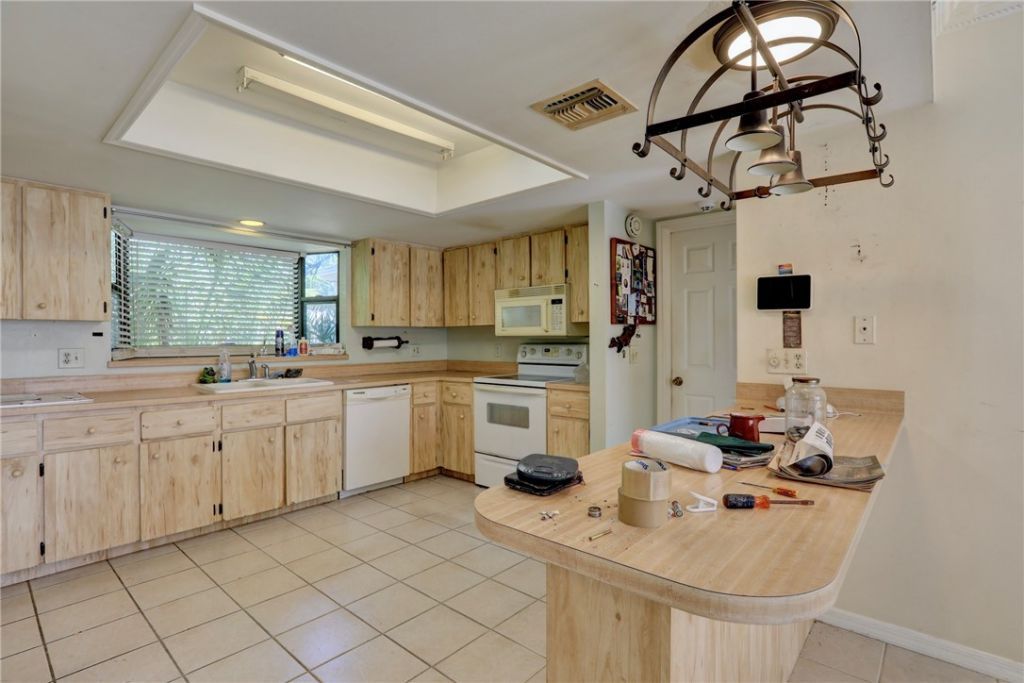 1061 Carnation Drive, Sebastian, FL 32958 Photo
