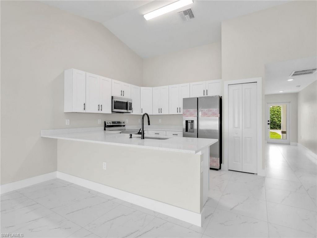 362/364 Petite Ave, Lehigh Acres, FL 33974 Photo