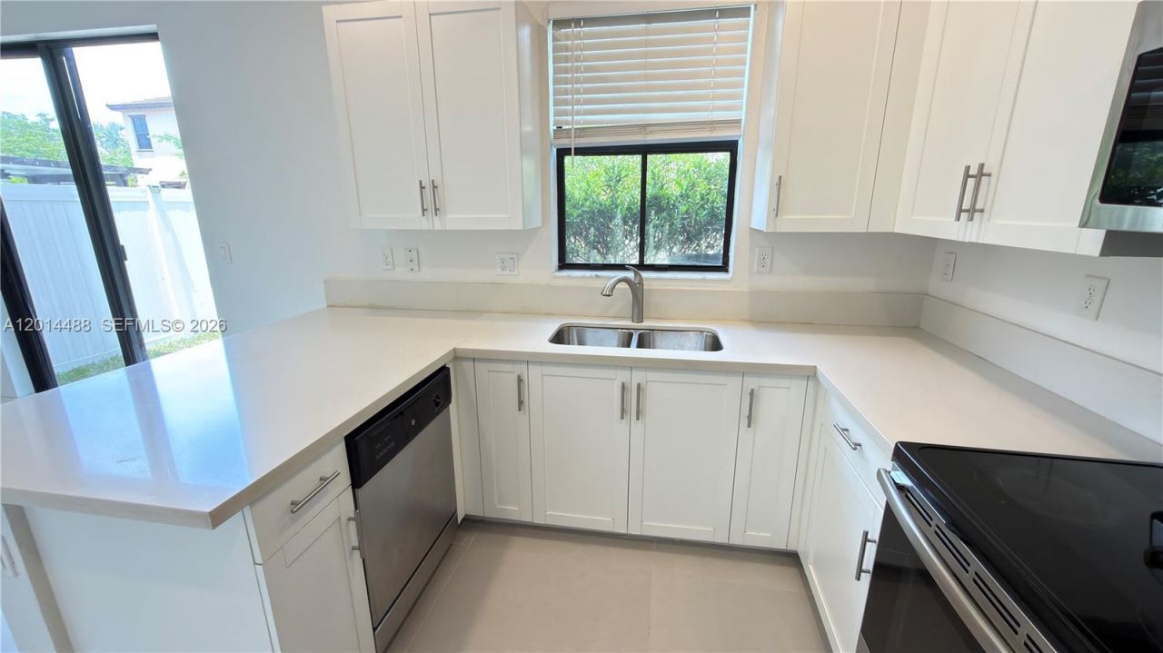 3469 W 106th St, Hialeah, FL 33018 Photo