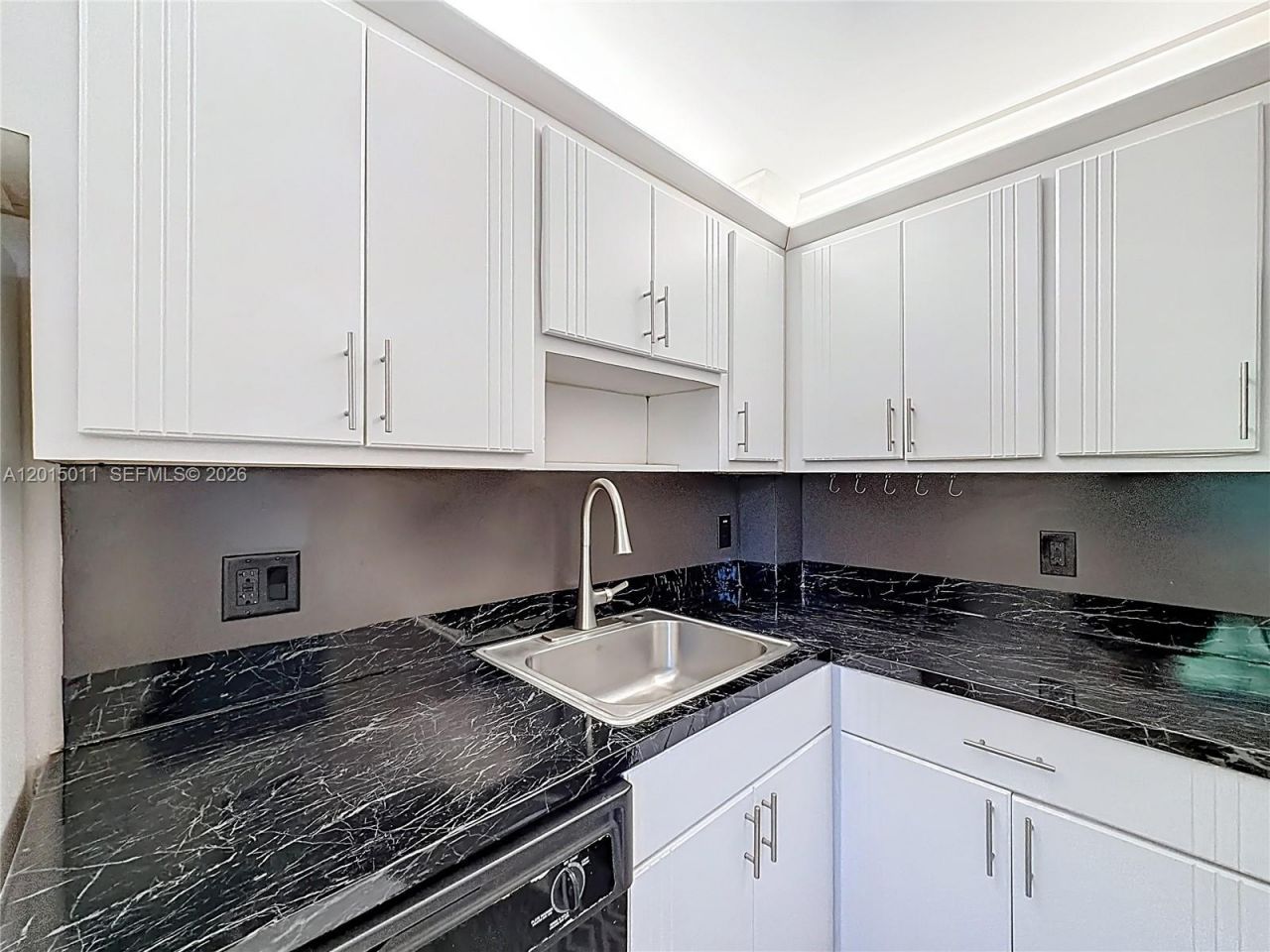 605 Oaks Dr, Unit 405, Pompano Beach, FL 33069 Photo