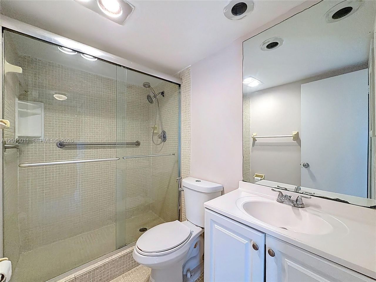 605 Oaks Dr, Unit 405, Pompano Beach, FL 33069 Photo