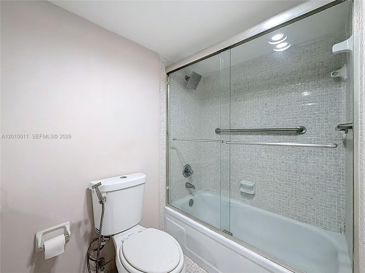 605 Oaks Dr, Unit 405, Pompano Beach, FL 33069 Photo