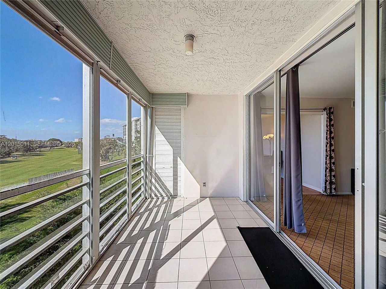 605 Oaks Dr, Unit 405, Pompano Beach, FL 33069 Photo