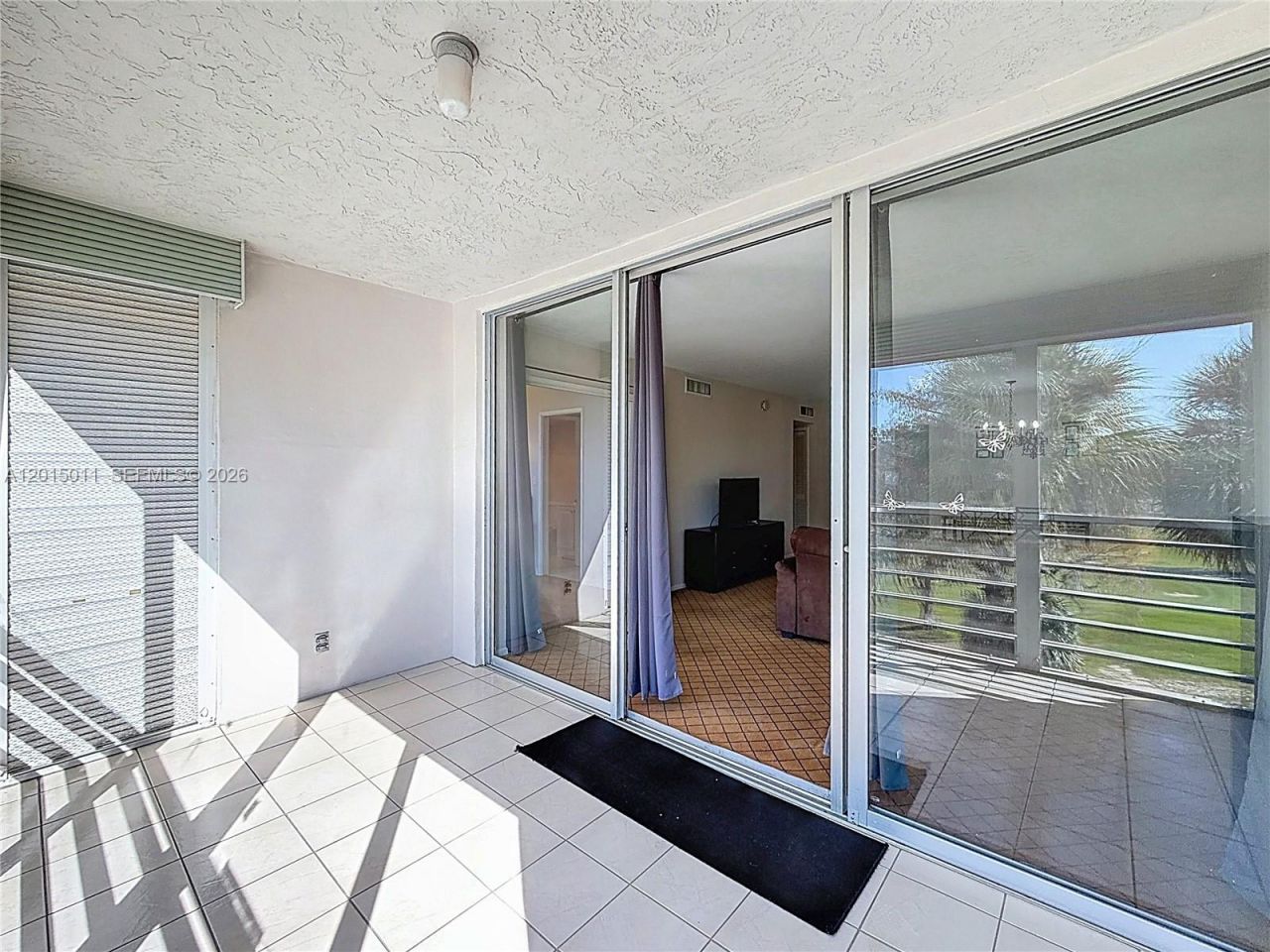 605 Oaks Dr, Unit 405, Pompano Beach, FL 33069 Photo