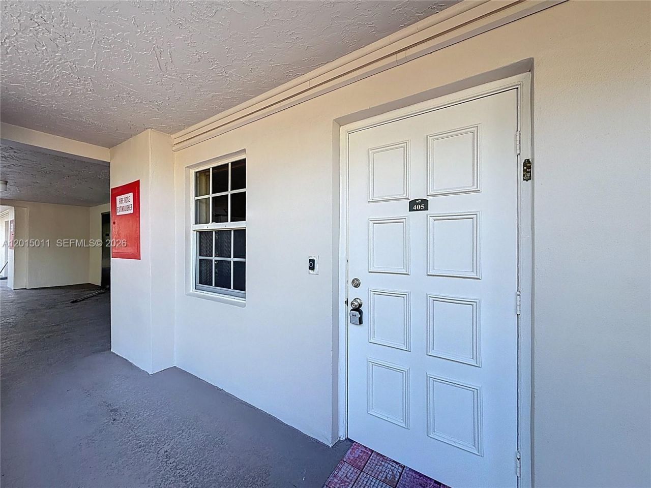 605 Oaks Dr, Unit 405, Pompano Beach, FL 33069 Photo