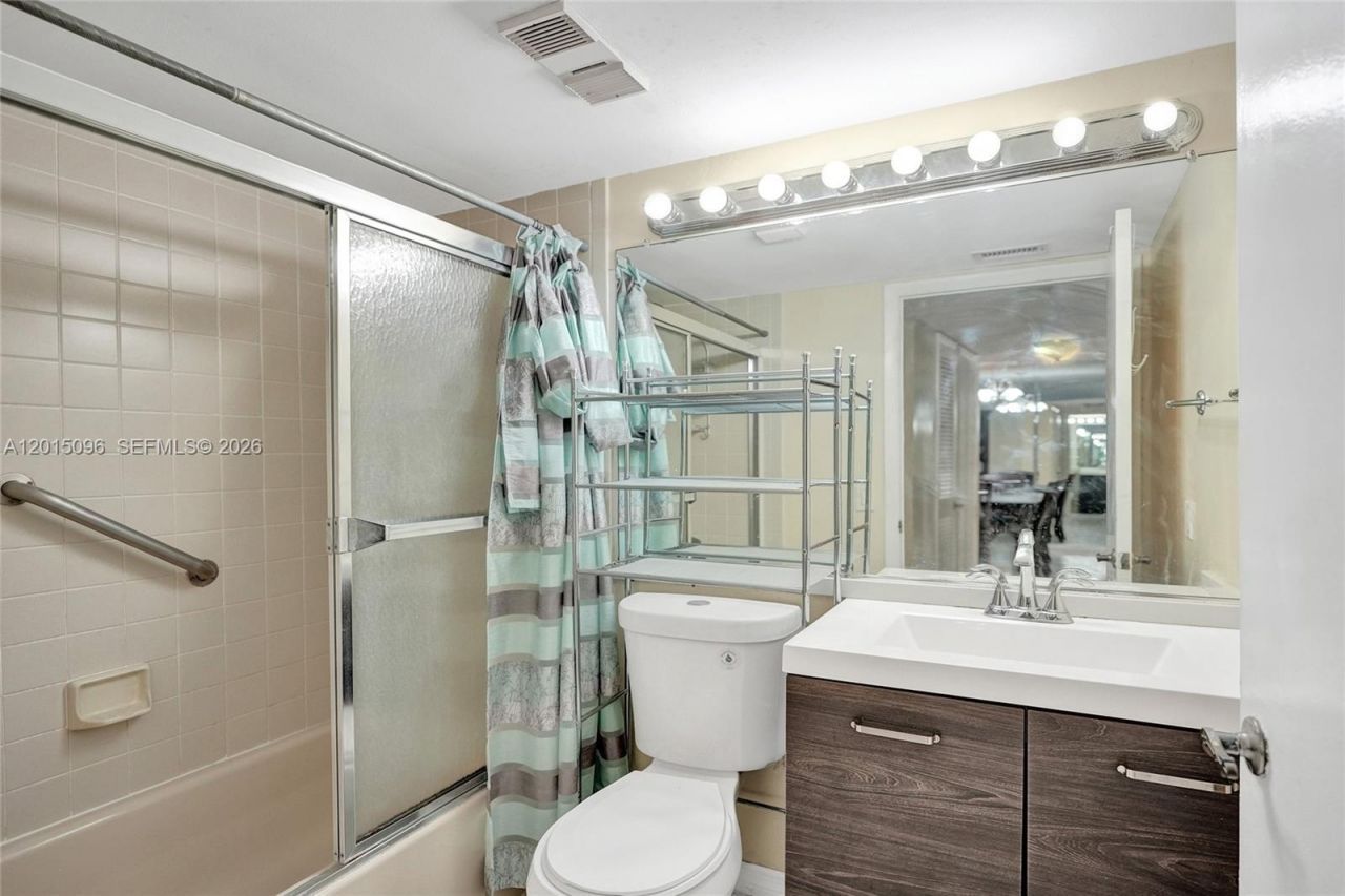 4960 E Sabal Palm Blvd , Unit 203, Tamarac, FL 33319 Photo