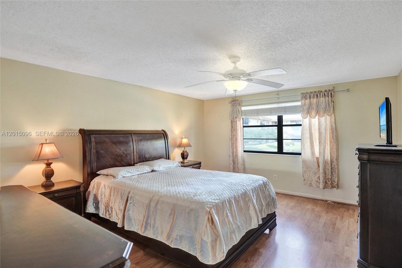 4960 E Sabal Palm Blvd , Unit 203, Tamarac, FL 33319 Photo