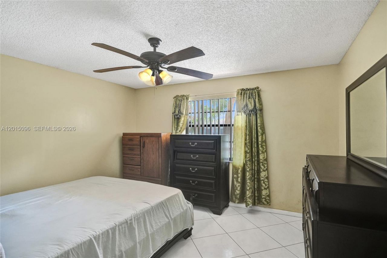 4960 E Sabal Palm Blvd , Unit 203, Tamarac, FL 33319 Photo