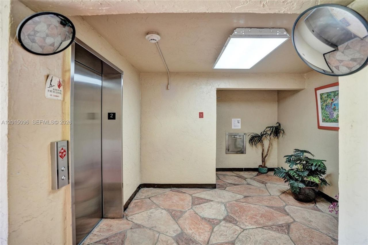 4960 E Sabal Palm Blvd , Unit 203, Tamarac, FL 33319 Photo