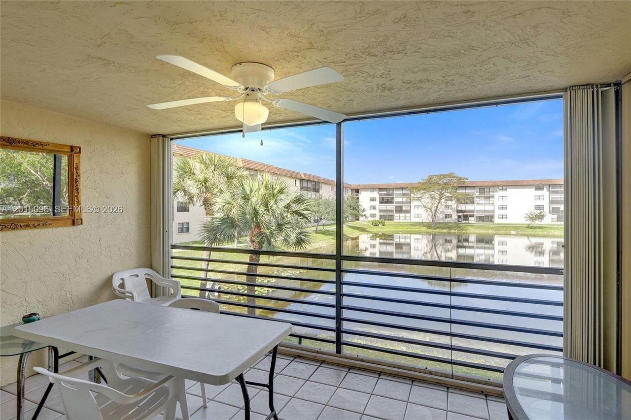 4960 E Sabal Palm Blvd , Unit 203, Tamarac, FL 33319 Photo