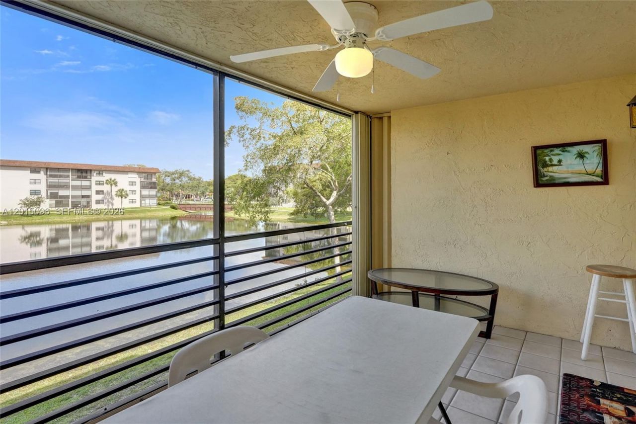 4960 E Sabal Palm Blvd , Unit 203, Tamarac, FL 33319 Photo