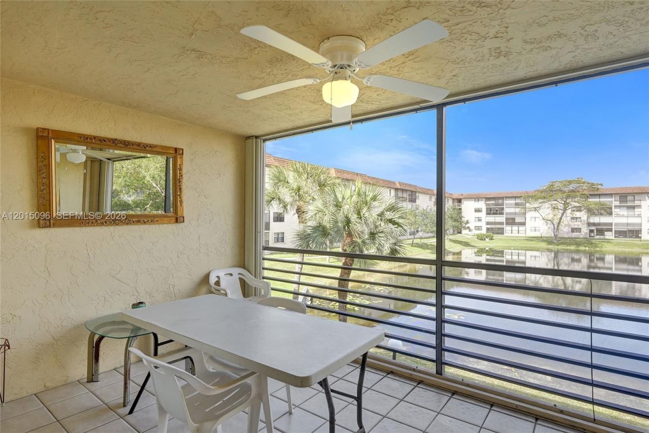 4960 E Sabal Palm Blvd , Unit 203, Tamarac, FL 33319 Photo