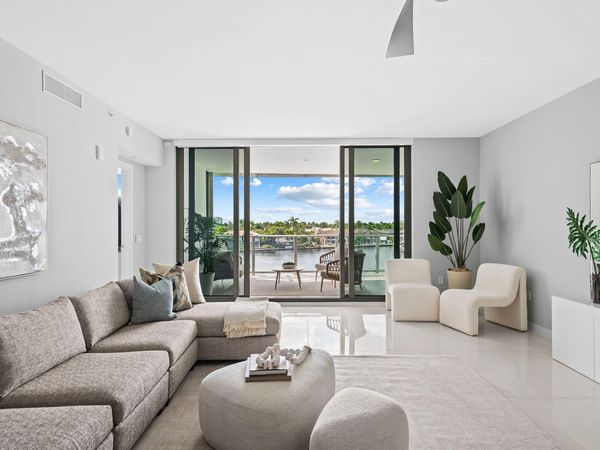 435 Bayshore Drive, Unit 302, Fort Lauderdale, FL 33304