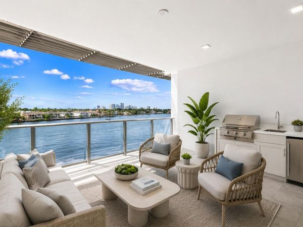 435 Bayshore Drive, Unit 302, Fort Lauderdale, FL 33304