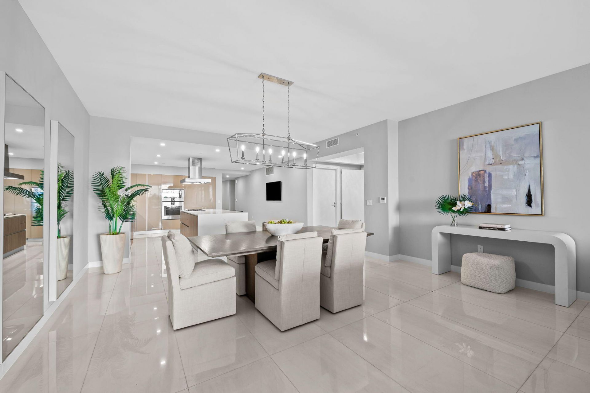 435 Bayshore Drive, Unit 302, Fort Lauderdale, FL 33304 Photo