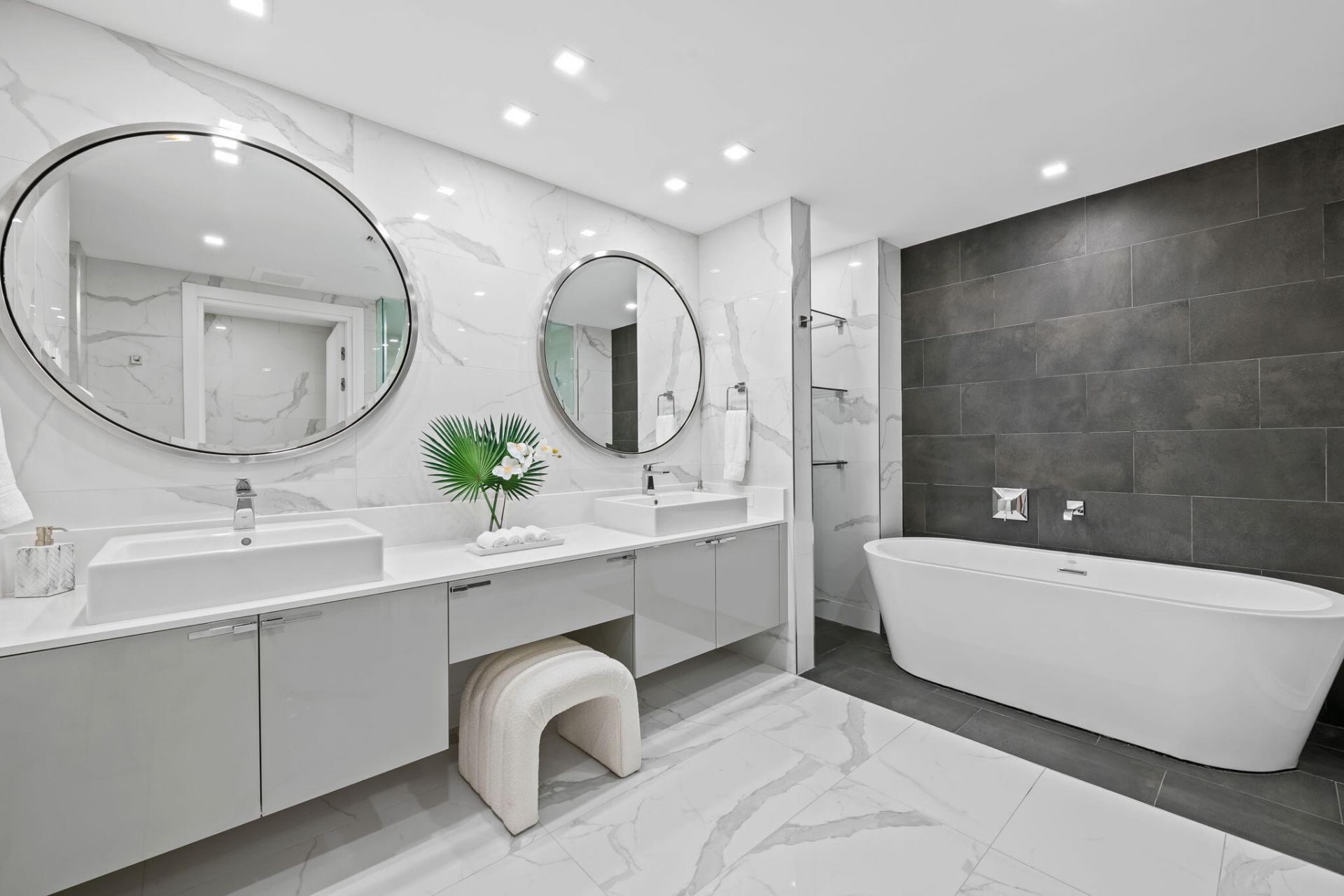 435 Bayshore Drive, Unit 302, Fort Lauderdale, FL 33304 Photo