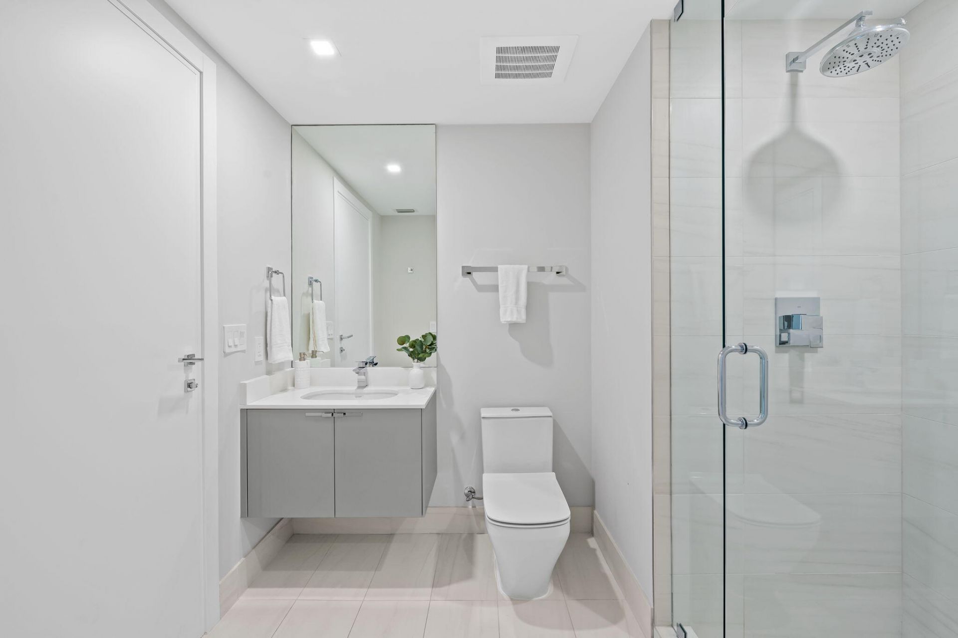 435 Bayshore Drive, Unit 302, Fort Lauderdale, FL 33304 Photo