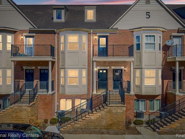 41582 Hamlet Lane, Novi, MI 48375