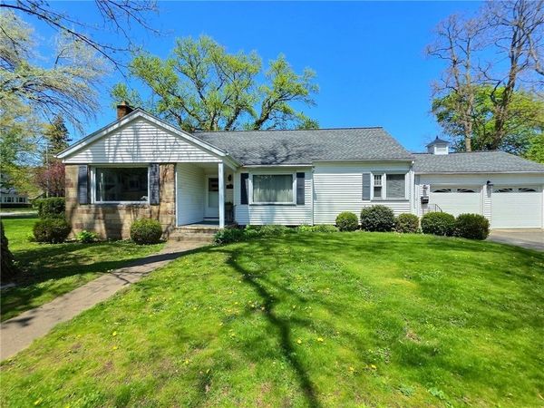 2826 Saint Paul Blvd , Irondequoit, NY 14617