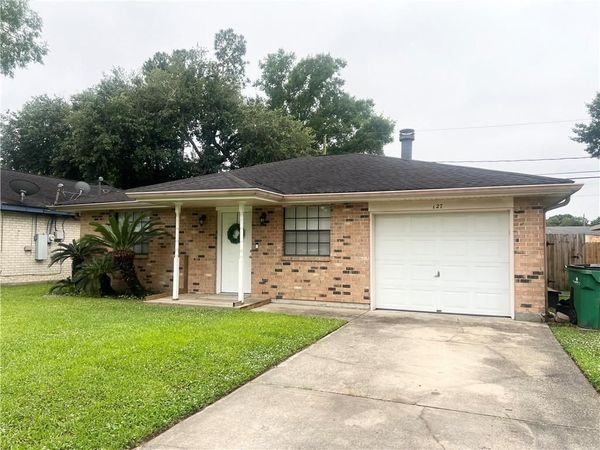 127 JANET Drive, St Rose, LA 70087