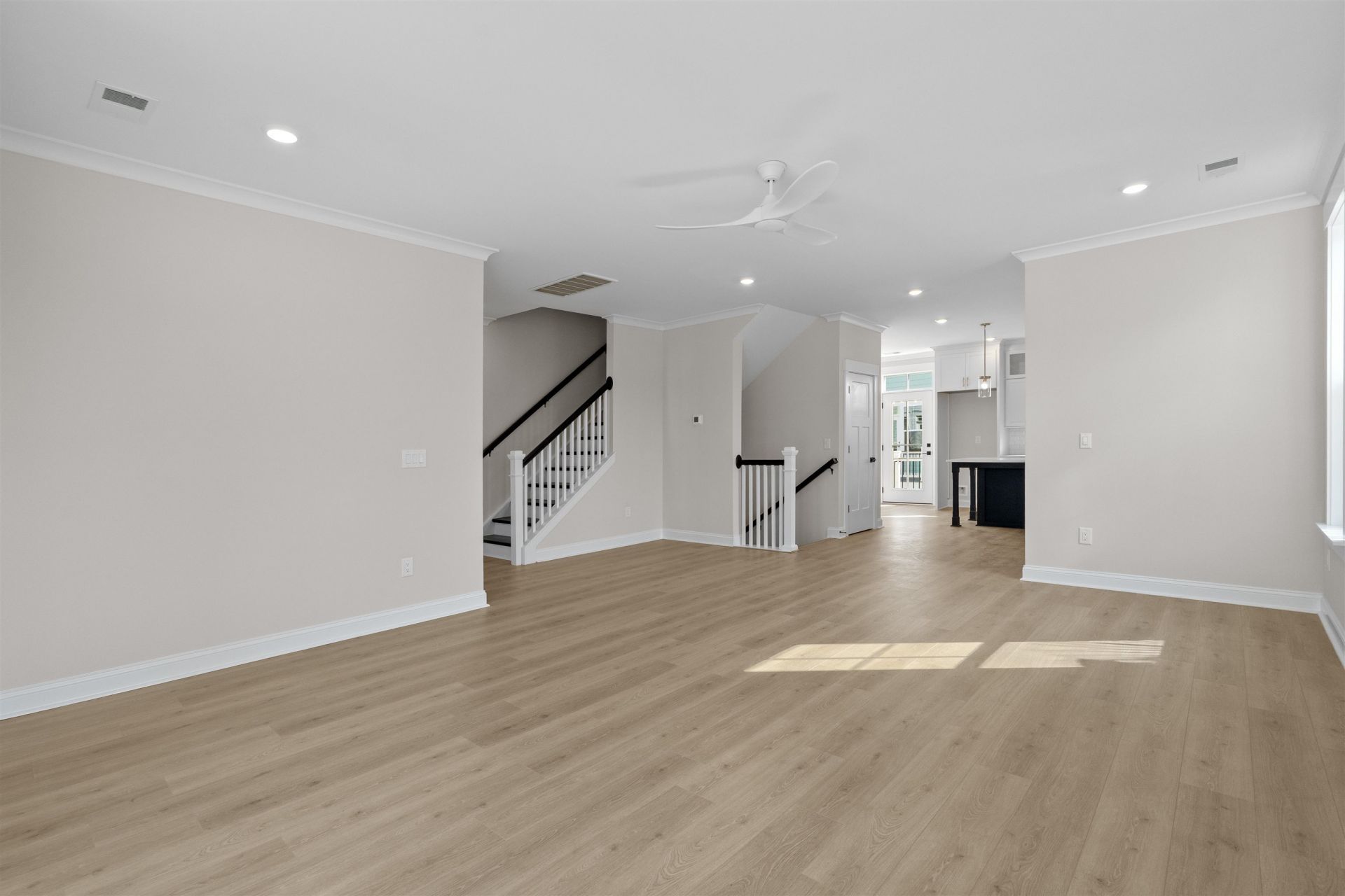 8572 Balmy Breeze Pl. Photo 12