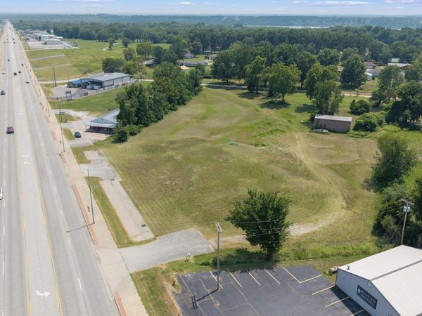 5530 US-59 , Grove, OK 74344