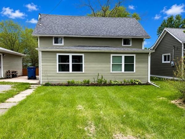 1057 Woodlawn Avenue , Chesterton, IN 46304