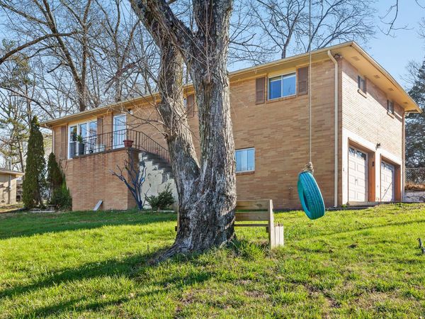 2 Canary Lane, Rossville, GA 30741