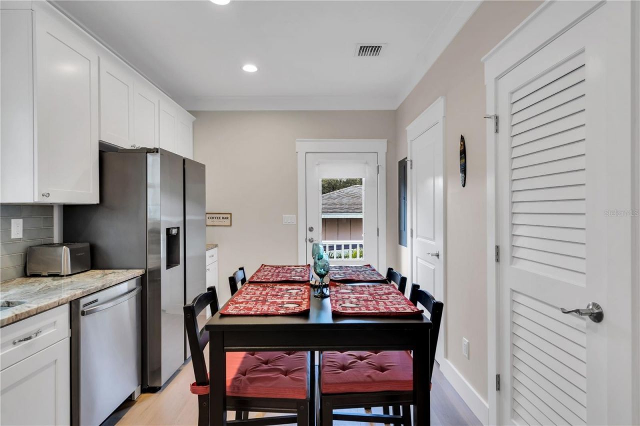 340 6th Street E, Bradenton, FL 34208 Photo