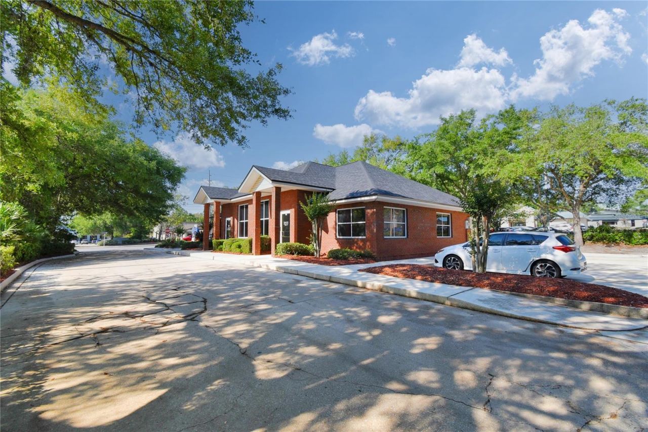 1555 KINGSLEY AVENUE, ORANGE PARK, FL 32073