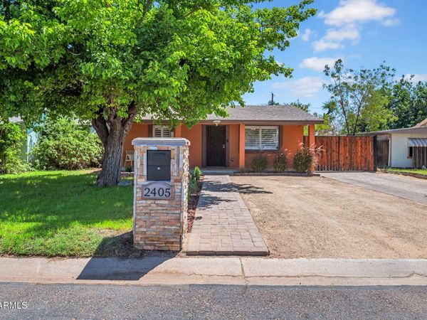 2405 N 27TH Place, Phoenix, AZ 85008