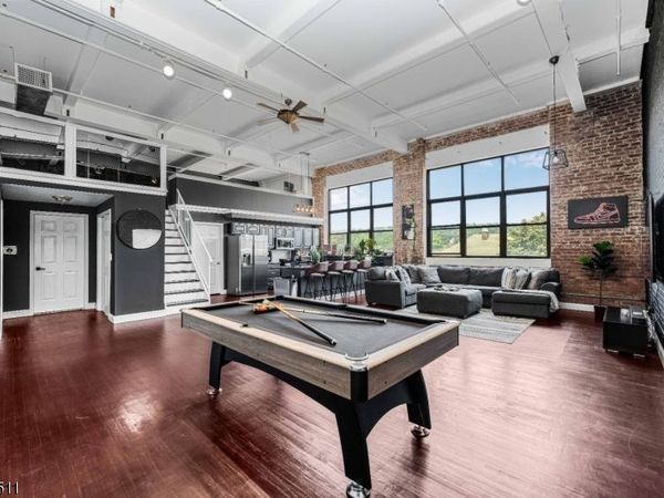350 Scotland Rd, Orange, NJ 07050