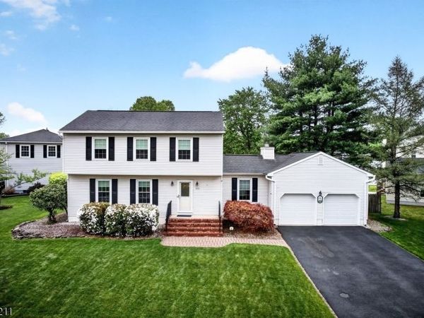 610 Van Liew Ct, Hillsborough, NJ 08844
