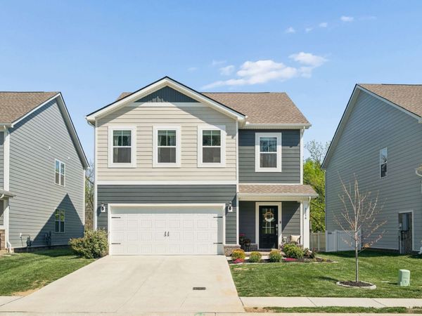 2216 Robert Gwynne Dr, Smyrna, TN 37167