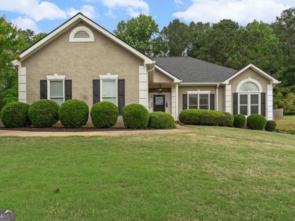 122 Crescent Drive, Newnan, GA 30265