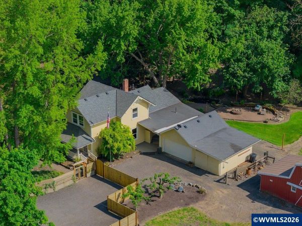 27536 Pearl St, Brownsville, OR 97327