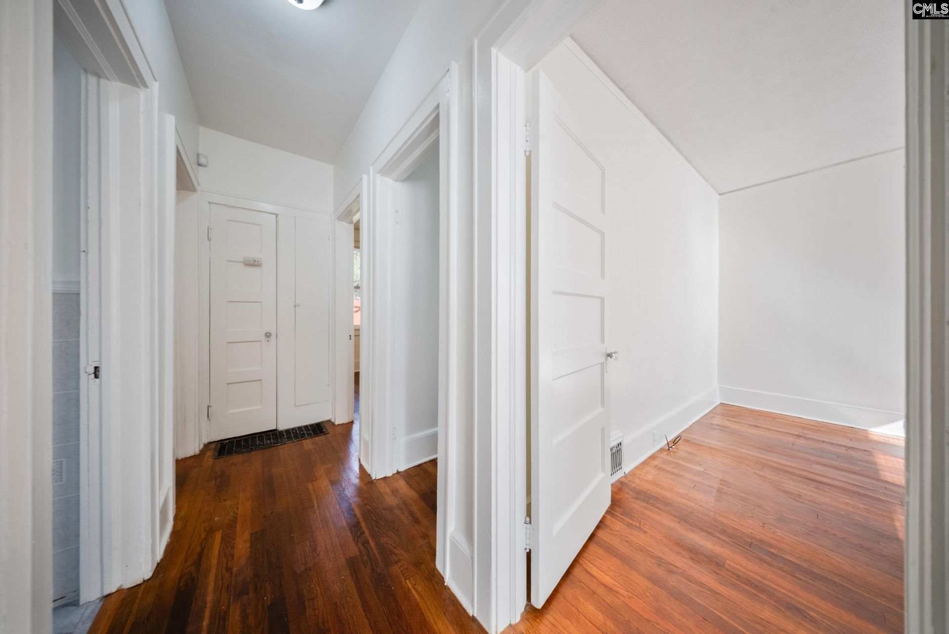 709 Sunset Drive  Photo 14