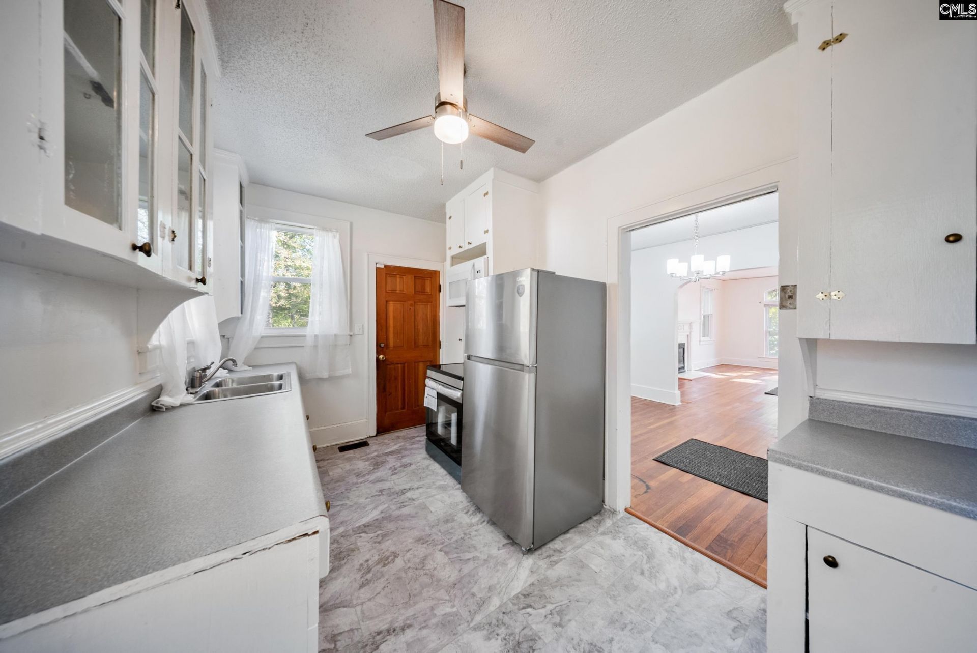 709 Sunset Drive  Photo 9