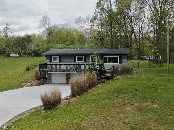 2065 W Buckhorn Drive, Millersburg, OH 44654