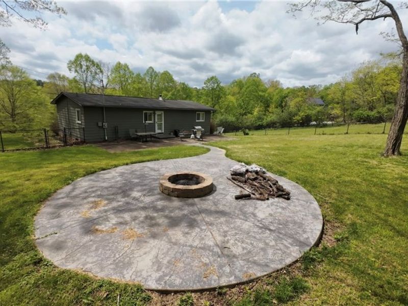 2065 W Buckhorn Drive, Millersburg, OH 44654 Photo 10
