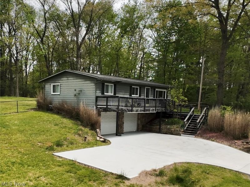 2065 W Buckhorn Drive, Millersburg, OH 44654 Photo 3