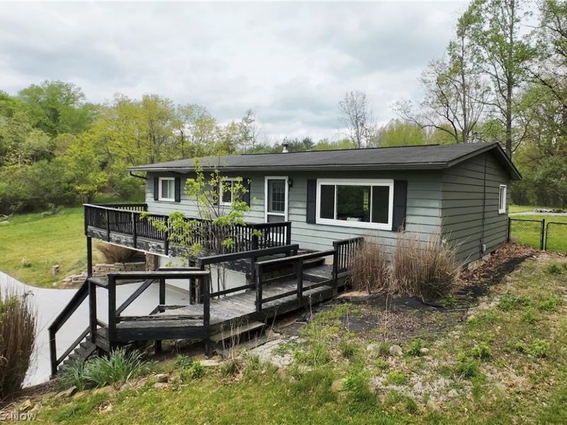 2065 W Buckhorn Drive, Millersburg, OH 44654 Photo 5